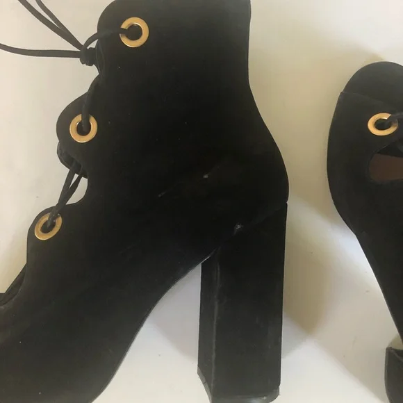 Steve Madden Lace-Up Suede Booties - Picture 5 of 7